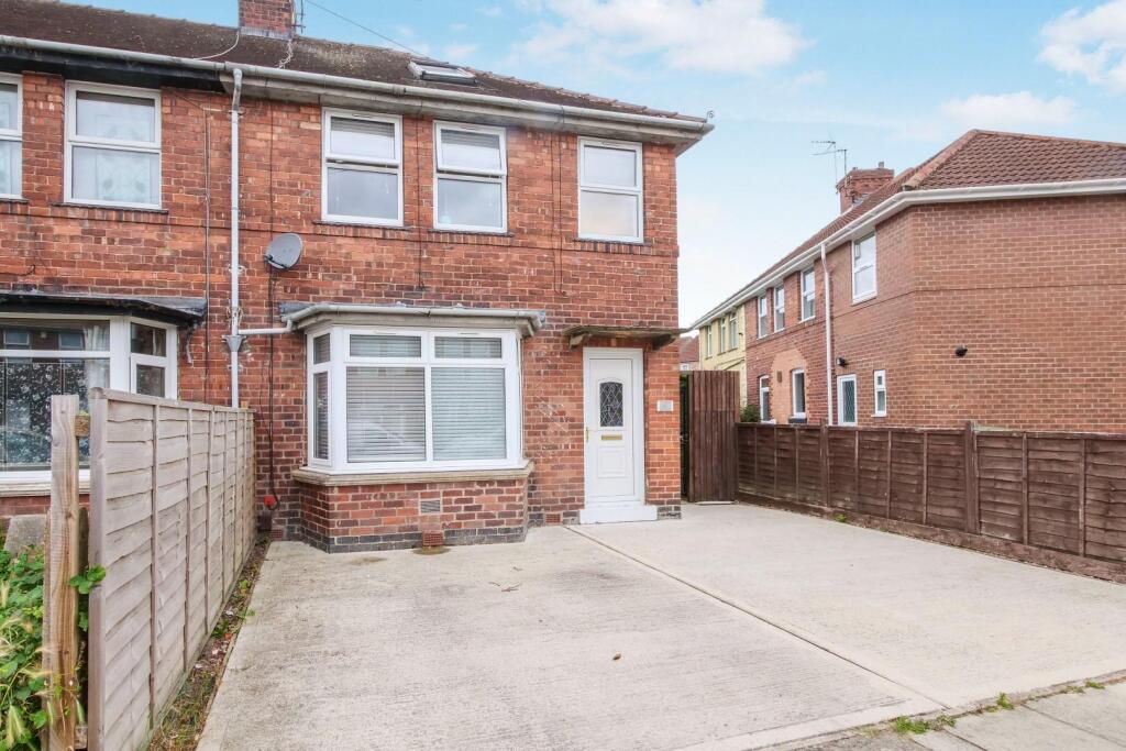 3 bedroom semi-detached house