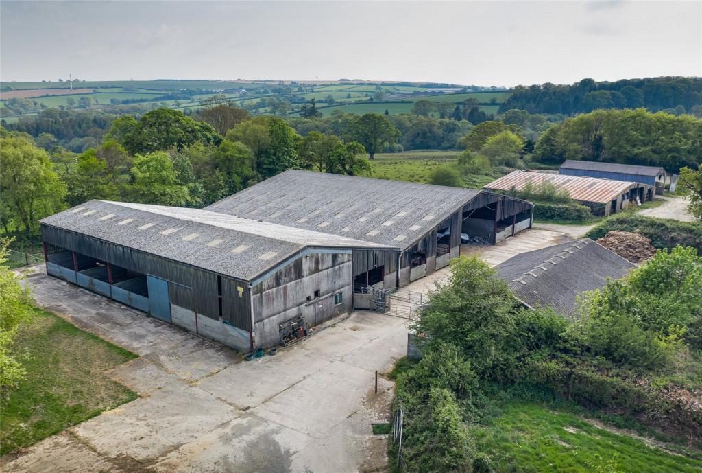 5 bedroom detached house for sale in Tregeare Estate, Launceston