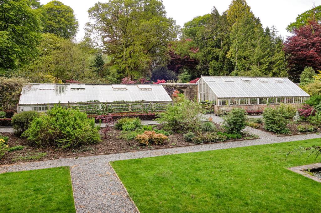 5 bedroom detached house for sale in Tregeare Estate, Launceston