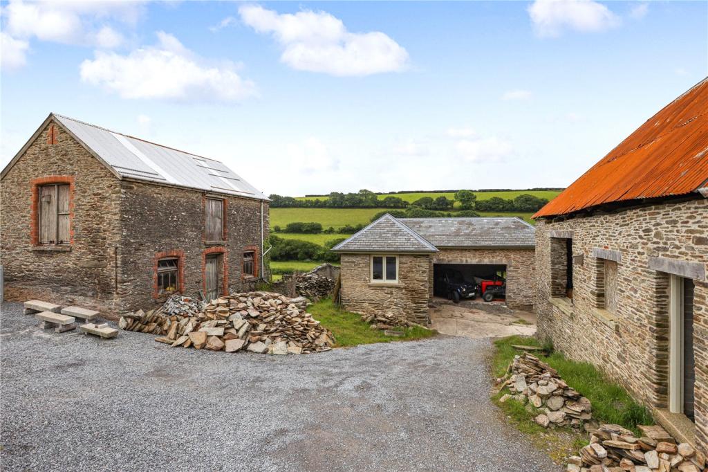 4 bedroom detached house for sale in ., Kingsbridge, Devon, TQ7