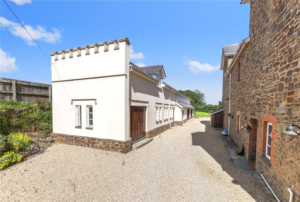 10 bedroom detached house for sale in Frithelstock, Torrington, Devon, EX38
