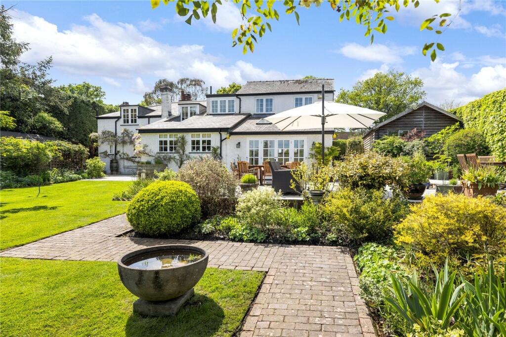 5 bedroom detached house for sale in Clandon Road, West Clandon
