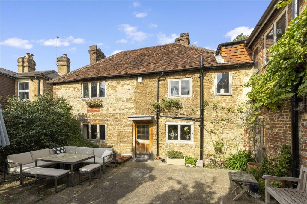 4 bedroom detached house for sale in Portsmouth Road, Milford, Godalming, Surrey, GU8