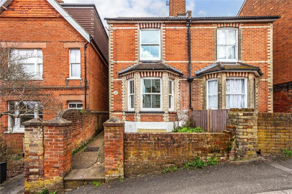 2 bedroom semi-detached house for sale in Cheselden Road, Guildford, Surrey, GU1
