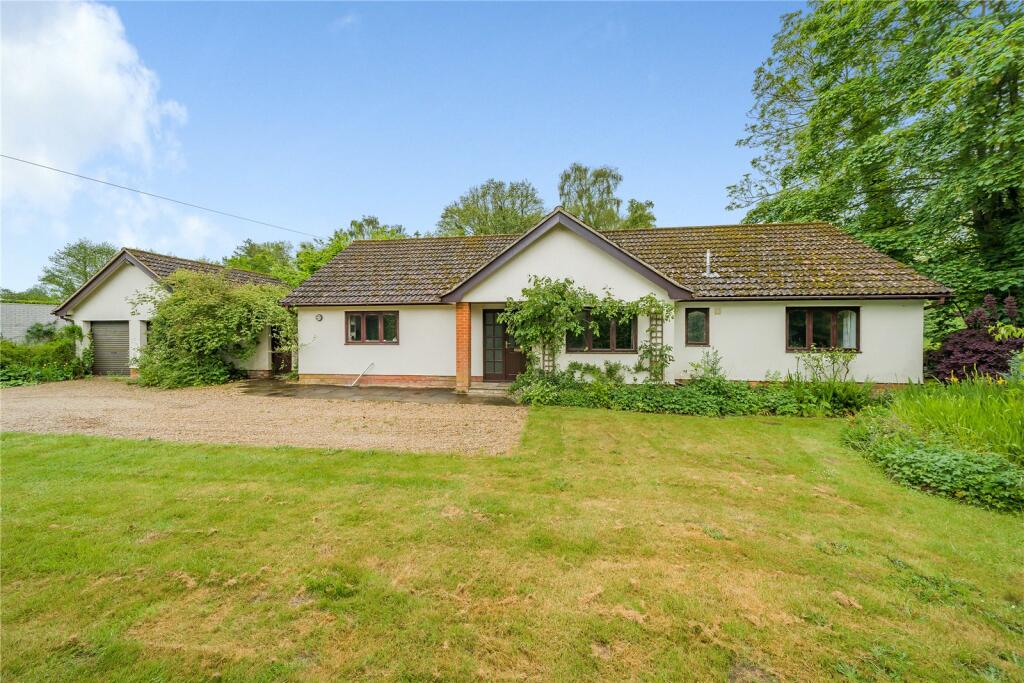 3 bedroom bungalow for sale in Bruisyard Road, Rendham, Saxmundham
