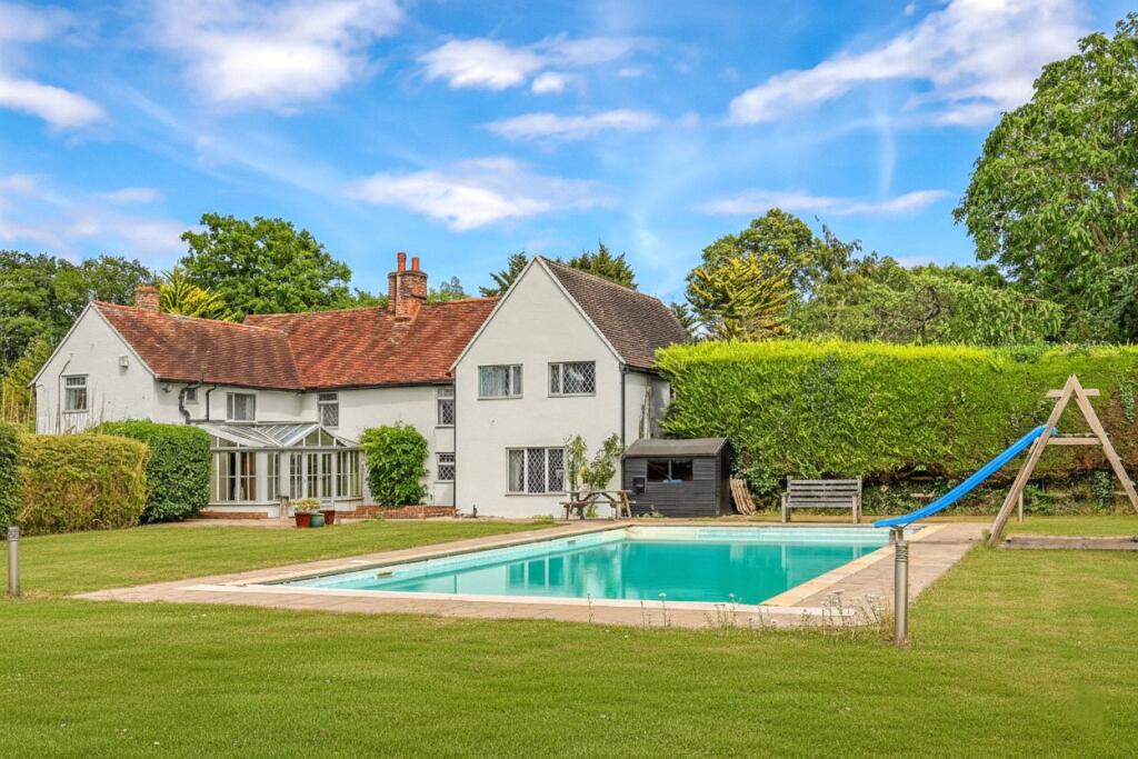 Main image of property: Nayland Road, Great Horkesley, Colchester, Essex, CO6