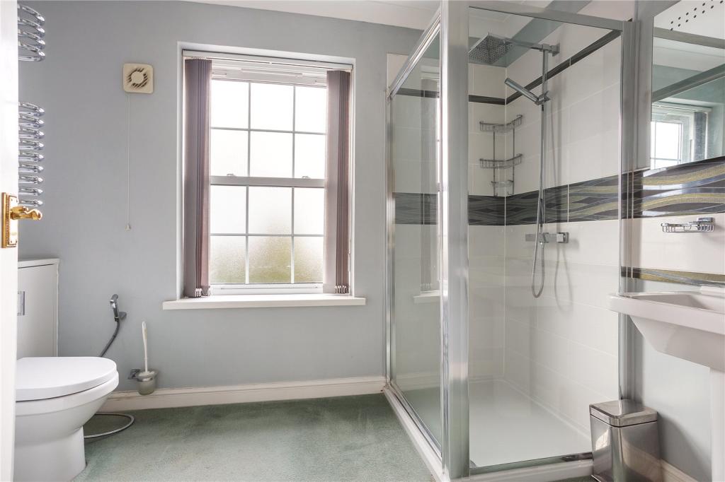 5 bedroom detached house for sale in Brooks Manor, Main Road, North