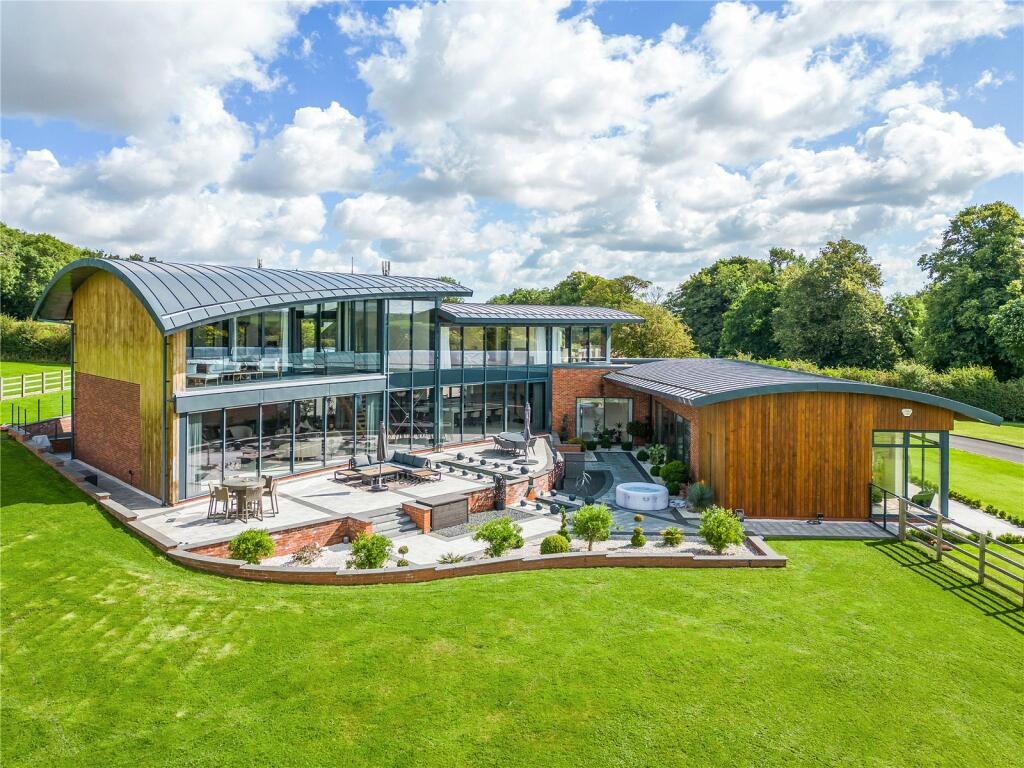 4 bedroom detached house for sale in Ouroboros, 114 Horncastle Road