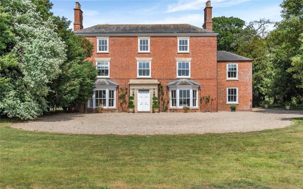Main image of property: The Grange, Boston Road, Revesby, Boston, PE22