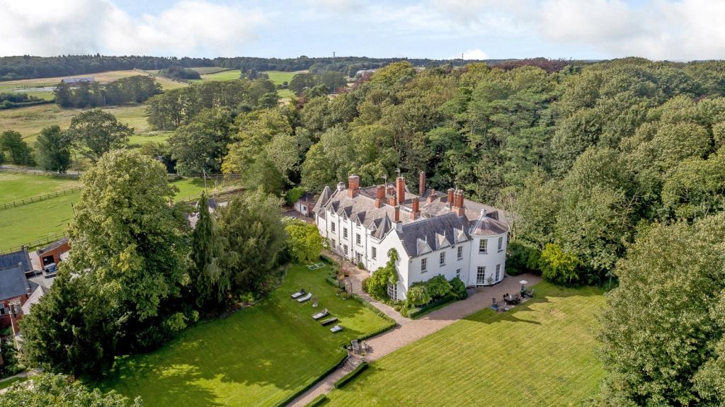 Equestrian facility for sale in Haygarth House, Babworth, Retford