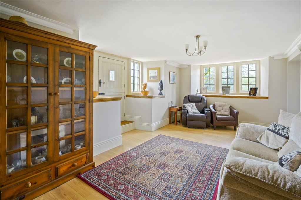 10 bedroom detached house for sale in Mansfield Road, Worksop, Nottinghamshire, S80