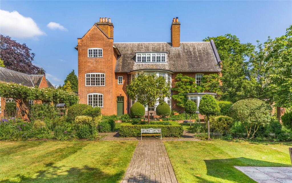 Main image of property: Ratcliffe Road, Leicester, Leicestershire, LE2