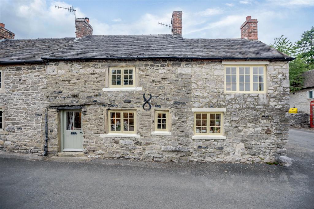 2 bedroom semidetached house for sale in Parwich, Ashbourne