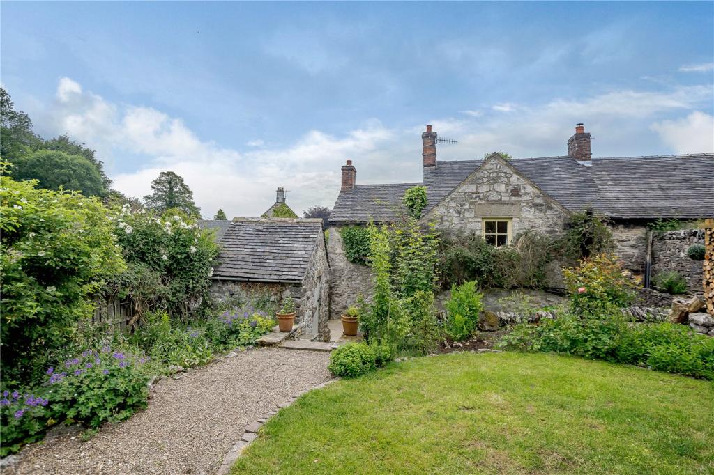 2 bedroom semidetached house for sale in Parwich, Ashbourne
