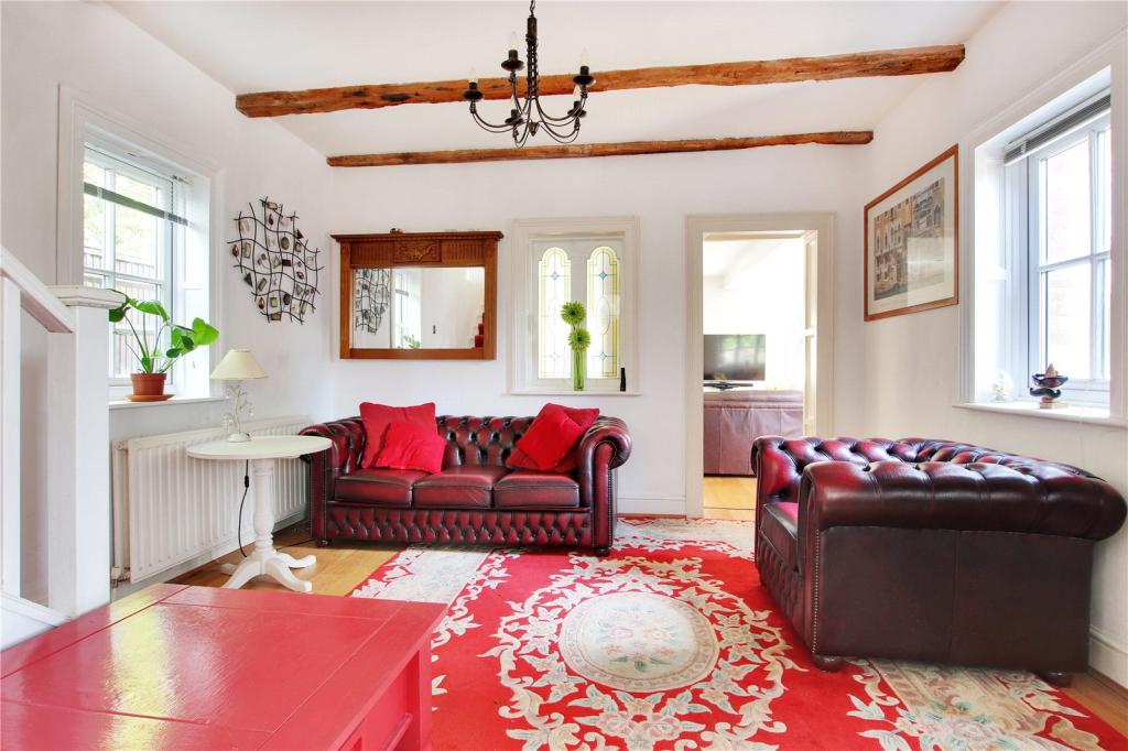 4 bedroom detached house for sale in Roughetts Road, Ryarsh, West