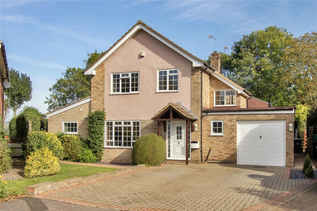 5 bedroom detached house for sale in Pepingstraw Close, Offham, West Malling, Kent, ME19