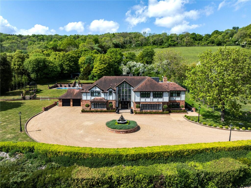 Main image of property: Pilgrims Way, Kemsing, Sevenoaks, Kent, TN15