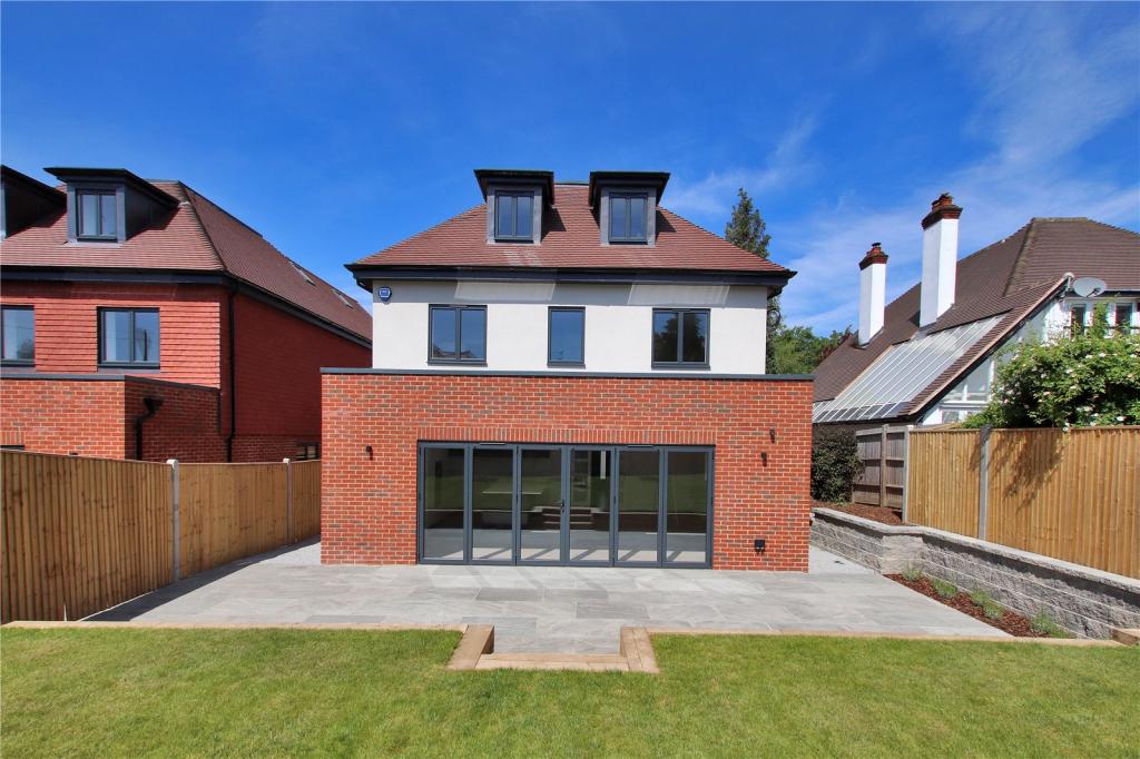 4 bedroom detached house for sale in The Chase, Kemsing, Sevenoaks