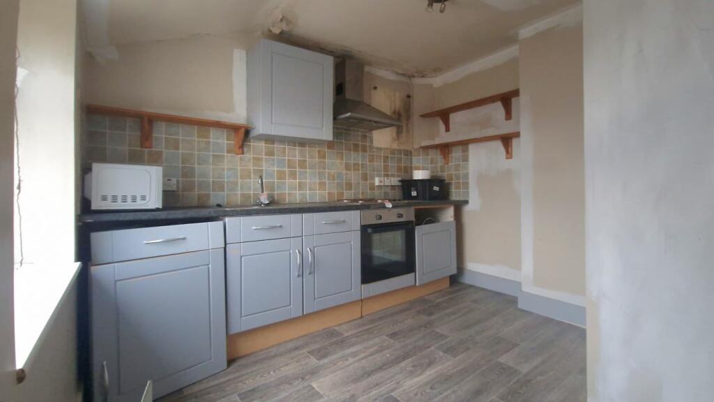 Additional property image - Flat 3, 76 Chatham Street, Ramsgate, Kent, CT11 7QB