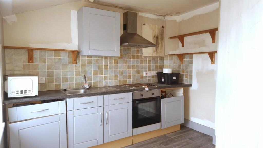 Additional property image - Flat 3, 76 Chatham Street, Ramsgate, Kent, CT11 7QB
