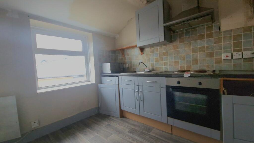 Additional property image - Flat 3, 76 Chatham Street, Ramsgate, Kent, CT11 7QB