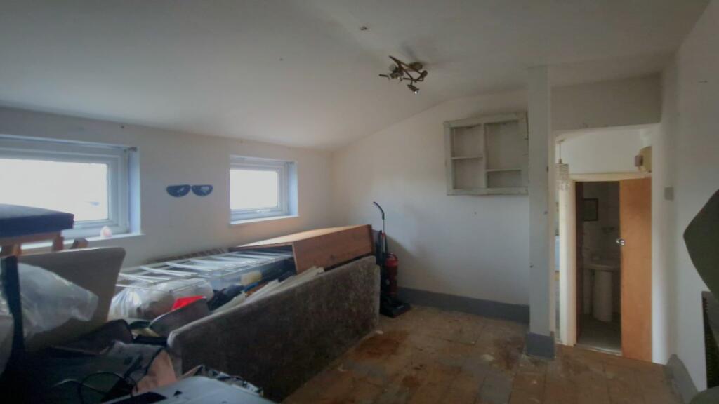 Additional property image - Flat 3, 76 Chatham Street, Ramsgate, Kent, CT11 7QB