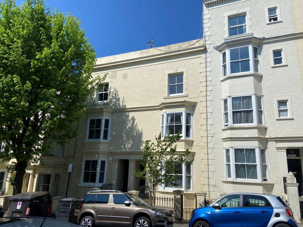 Main image of property: Flat 3, 51 York Road, Hove, Brighton & Hove, BN3 1DJ