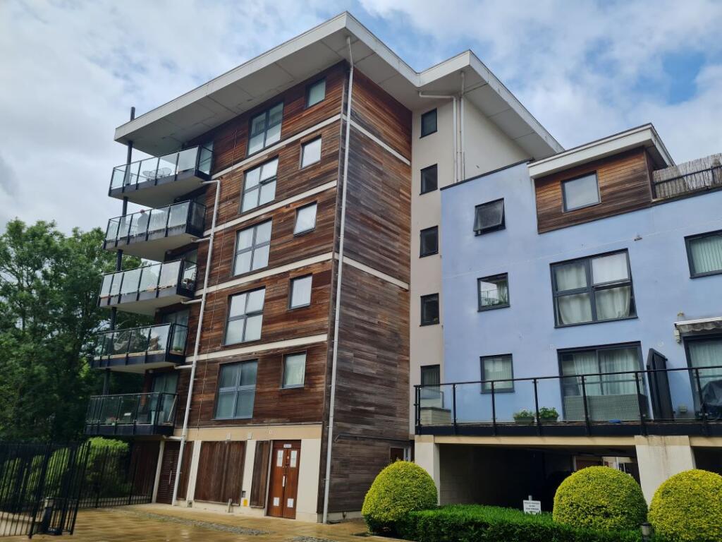 Main image of property: 64 Clifford Way, Maidstone, Kent, ME16 8GD
