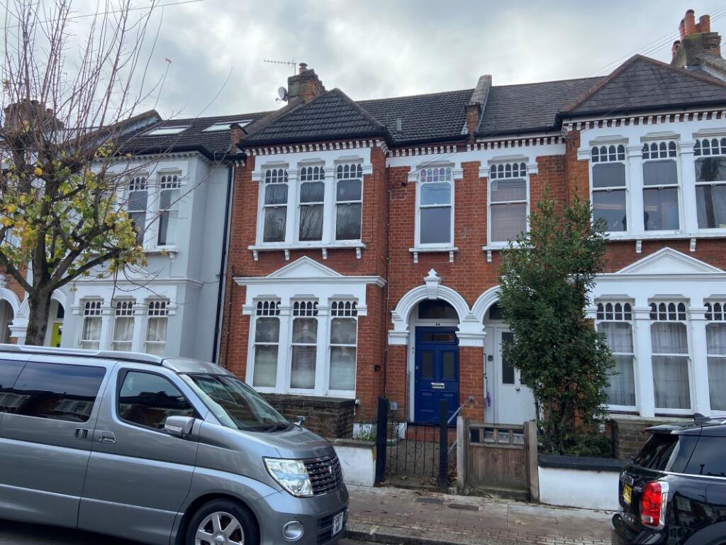 Main image of property: First Floor Flat, 84 Louisville Road, London, Wandsworth, SW17 8RU