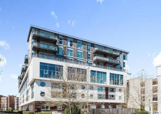 Main image of property: 66 Paramount, Beckhampton Street, Swindon, Wiltshire, SN1 2SE