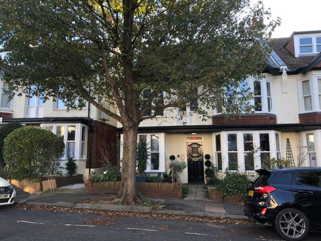 Main image of property: Flat 4, 24 Windlesham Gardens, Brighton, East Sussex, BN1 3AJ