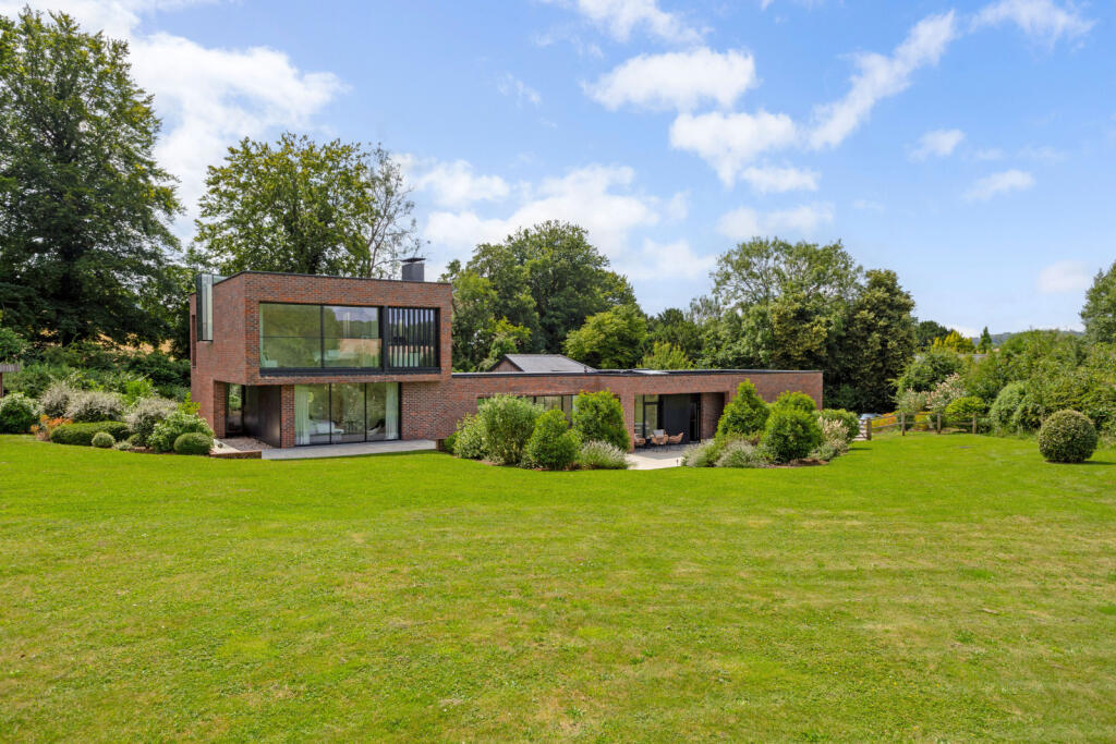 Main image of property: Woodcote Farm Lane, Upham, Southampton, SO32