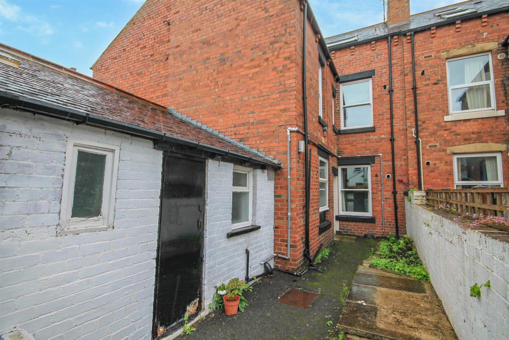 5 bedroom town house for sale in Hookstone Road, Harrogate, HG2 8BT, HG2