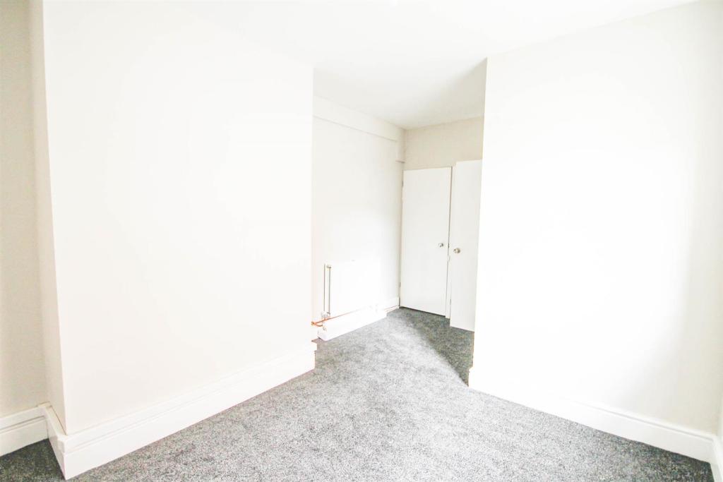 5 bedroom town house for sale in Hookstone Road, Harrogate, HG2 8BT, HG2