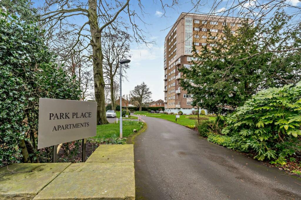2 bedroom apartment for sale in Park Place Apartments, Park Parade, Harrogate, HG1 5NS, HG1