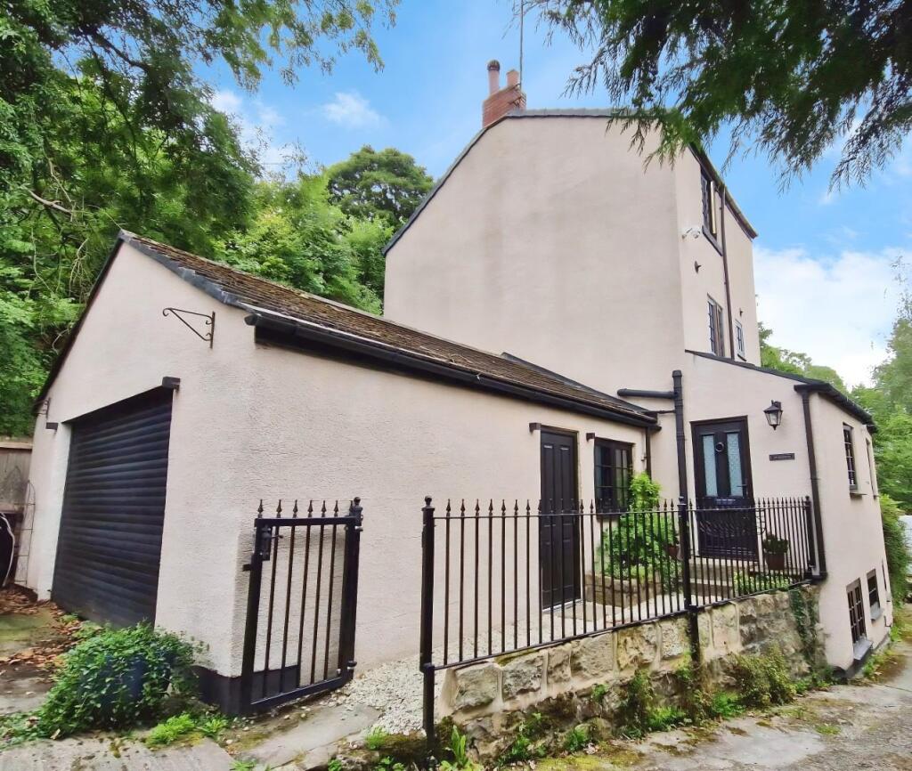 Main image of property: Spitalcroft, Knaresborough,, HG5 8JB