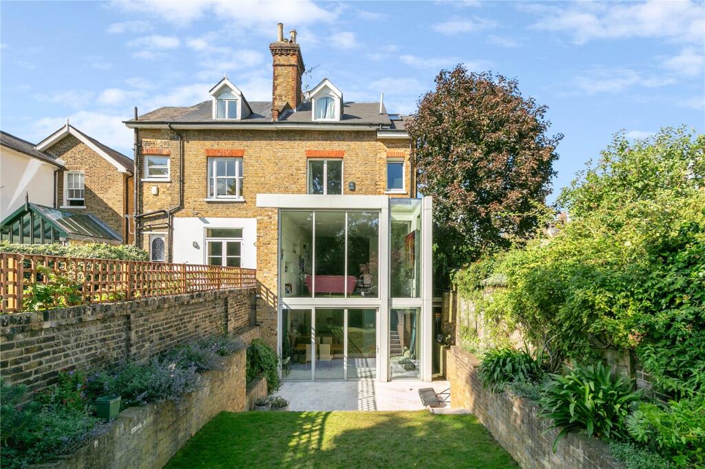 Main image of property: Elsynge Road, London, SW18