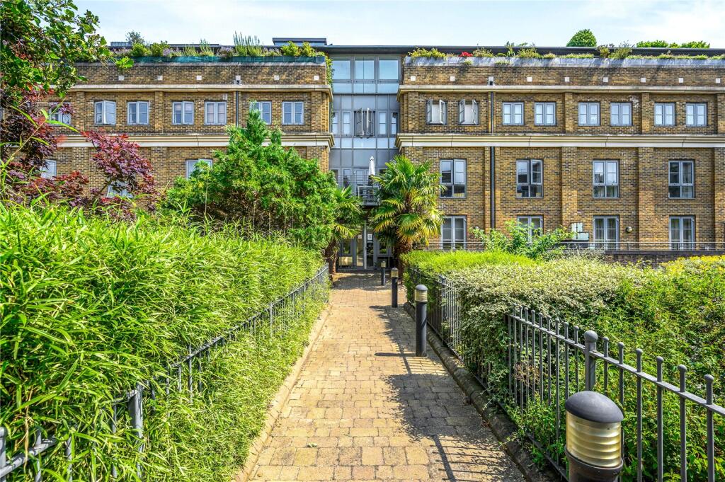 Main image of property: Essex Road, Canonbury, London, N1