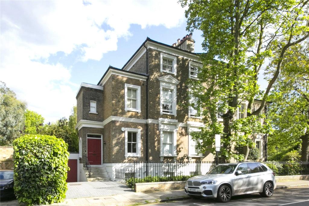 5 bedroom semidetached house for sale in Alwyne Road, Canonbury