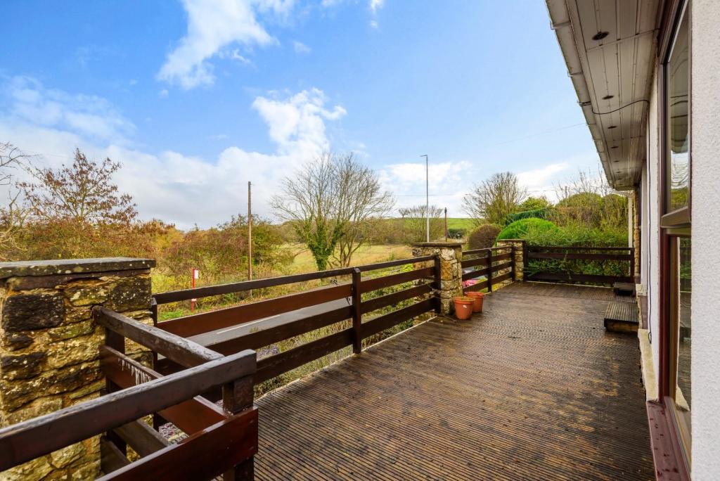 3 bedroom detached bungalow for sale in Wetherby Road, Collingham