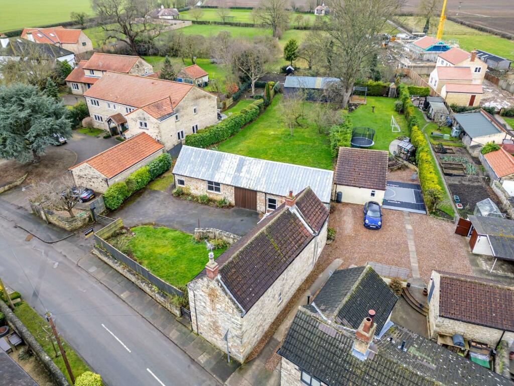 3 bedroom cottage for sale in Main Street, Saxton, Tadcaster, LS24