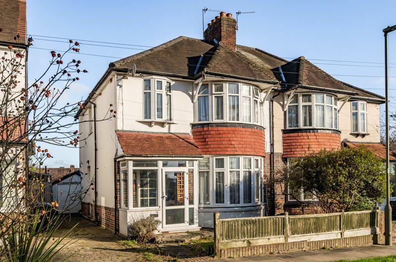 3 bedroom semidetached house for sale in Raleigh Drive, Whetstone, N20