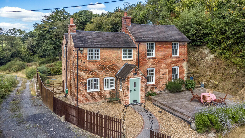 Main image of property: The Mound, Stockton