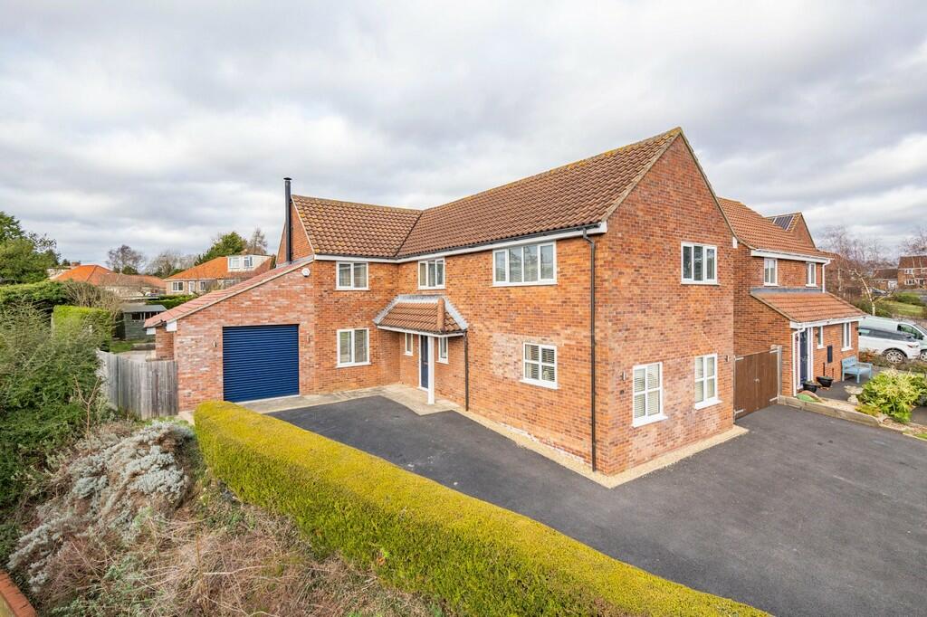 4 bedroom detached house for sale in Hadleigh, Ipswich, Suffolk, IP7