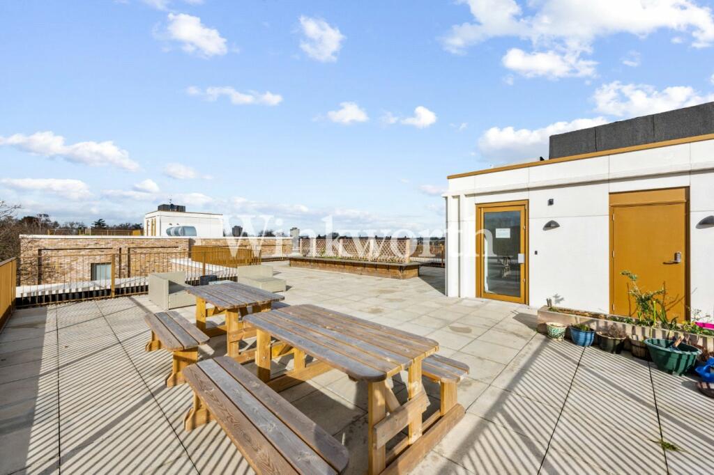 1 bedroom apartment for sale in Apple Tree Road, London, N17