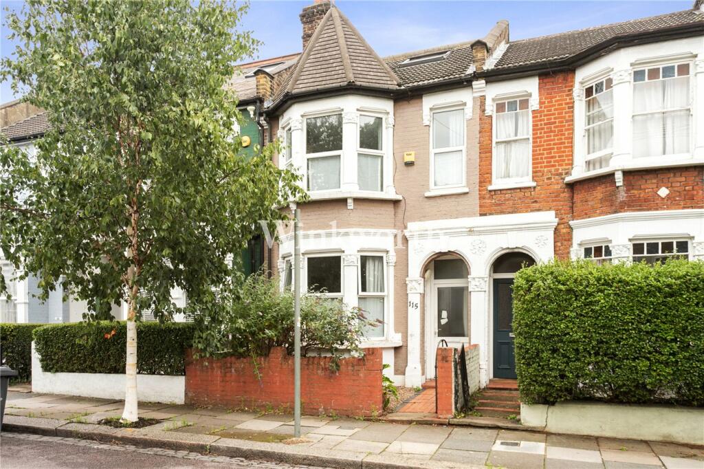 5 bedroom terraced house for sale in Beresford Road, London, N8