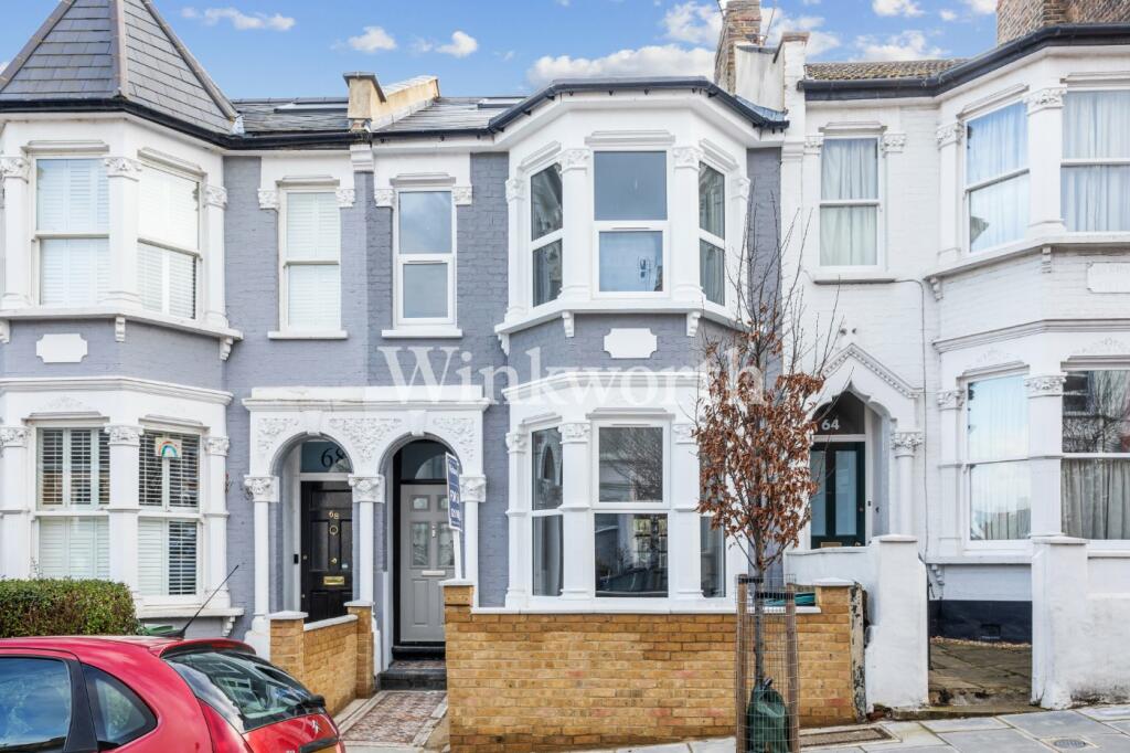 5 bedroom terraced house for sale in Beresford Road, London, N8