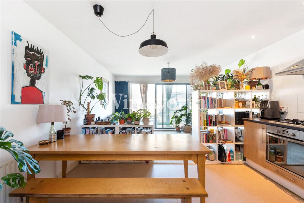 Main image of property: Broad Lane, London, N15