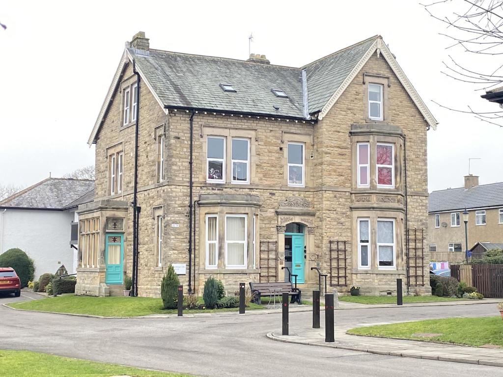 2 bedroom flat for sale in 36 Grove Park, Barnard Castle DL12 8EW , DL12