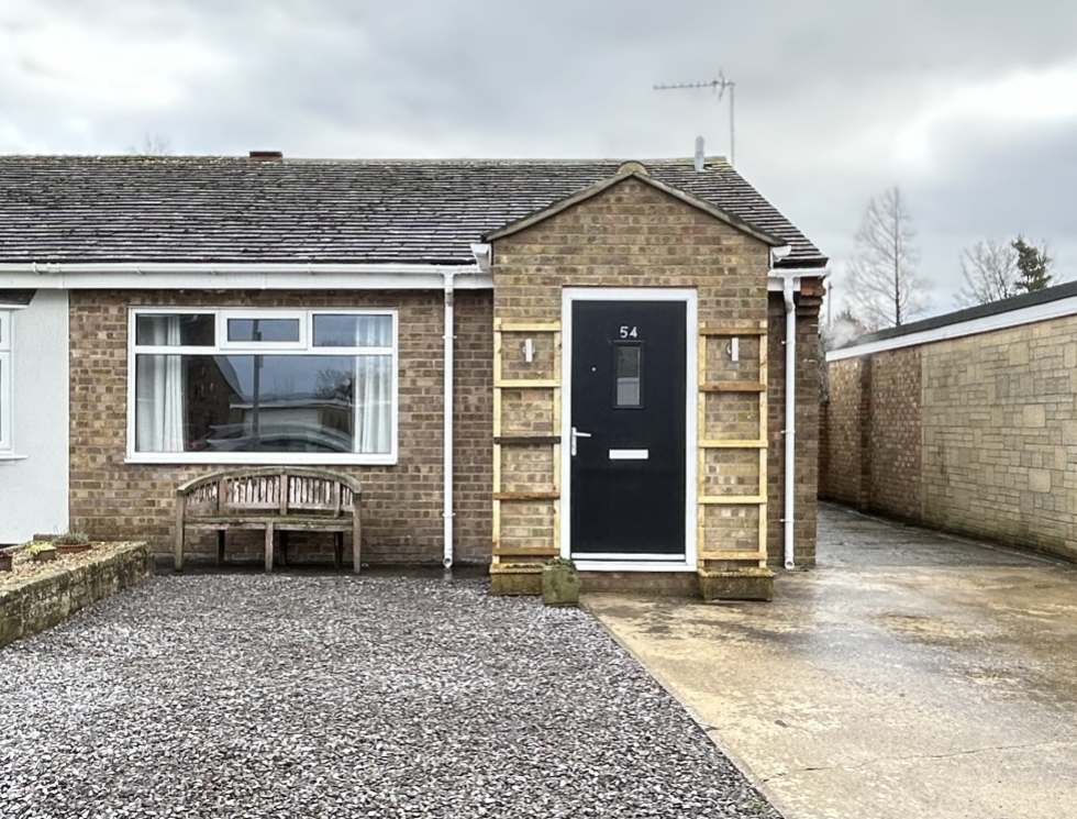 2 bedroom bungalow for sale in High Riggs, Barnard Castle, County